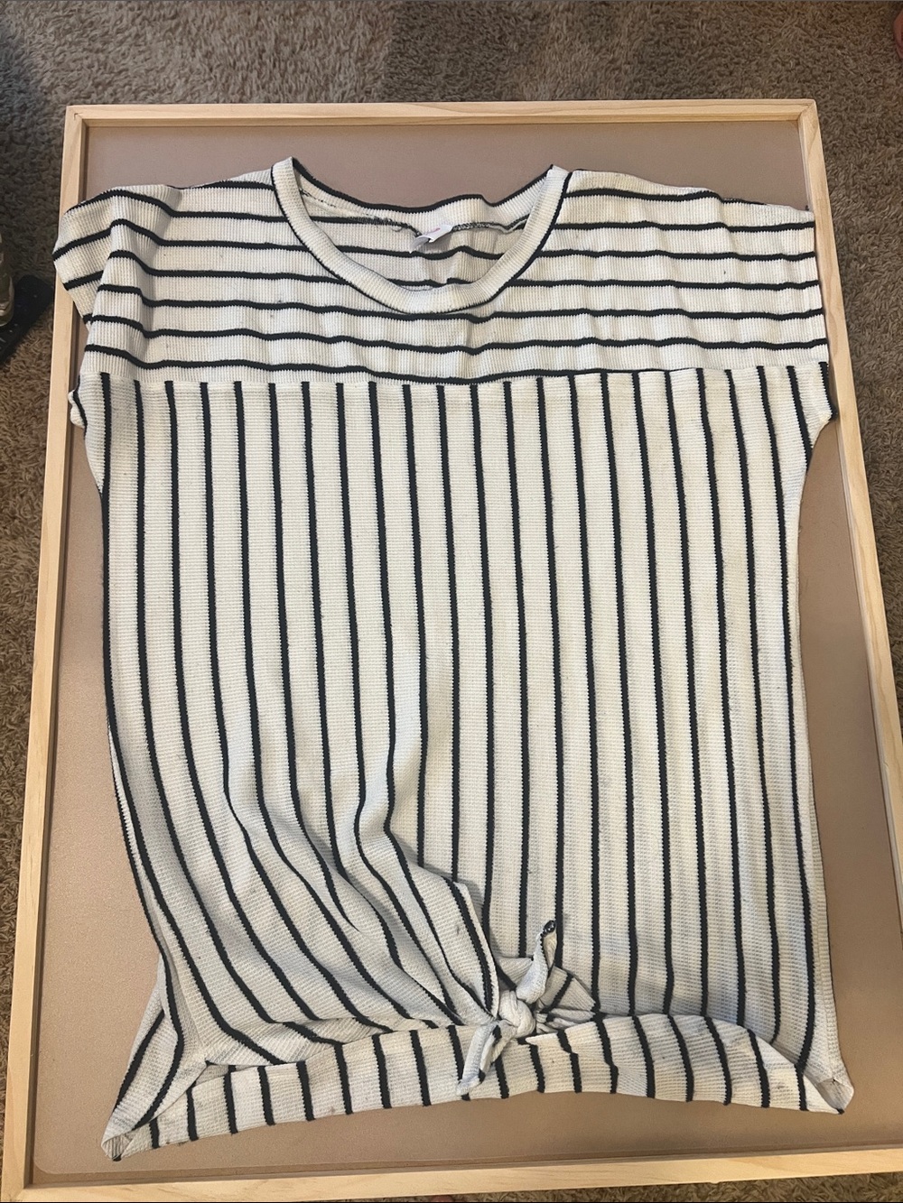 Striped Short Sleeve Tie-Hem Tee in Ivory and Black